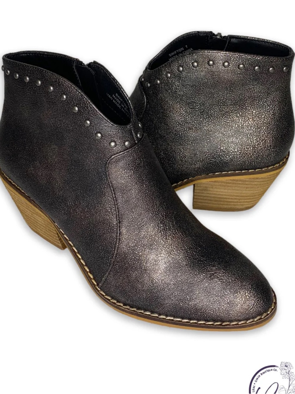 Corkys Swifton Metallic Black Shimmer Studded Ankle Booties Size 8 moto goth